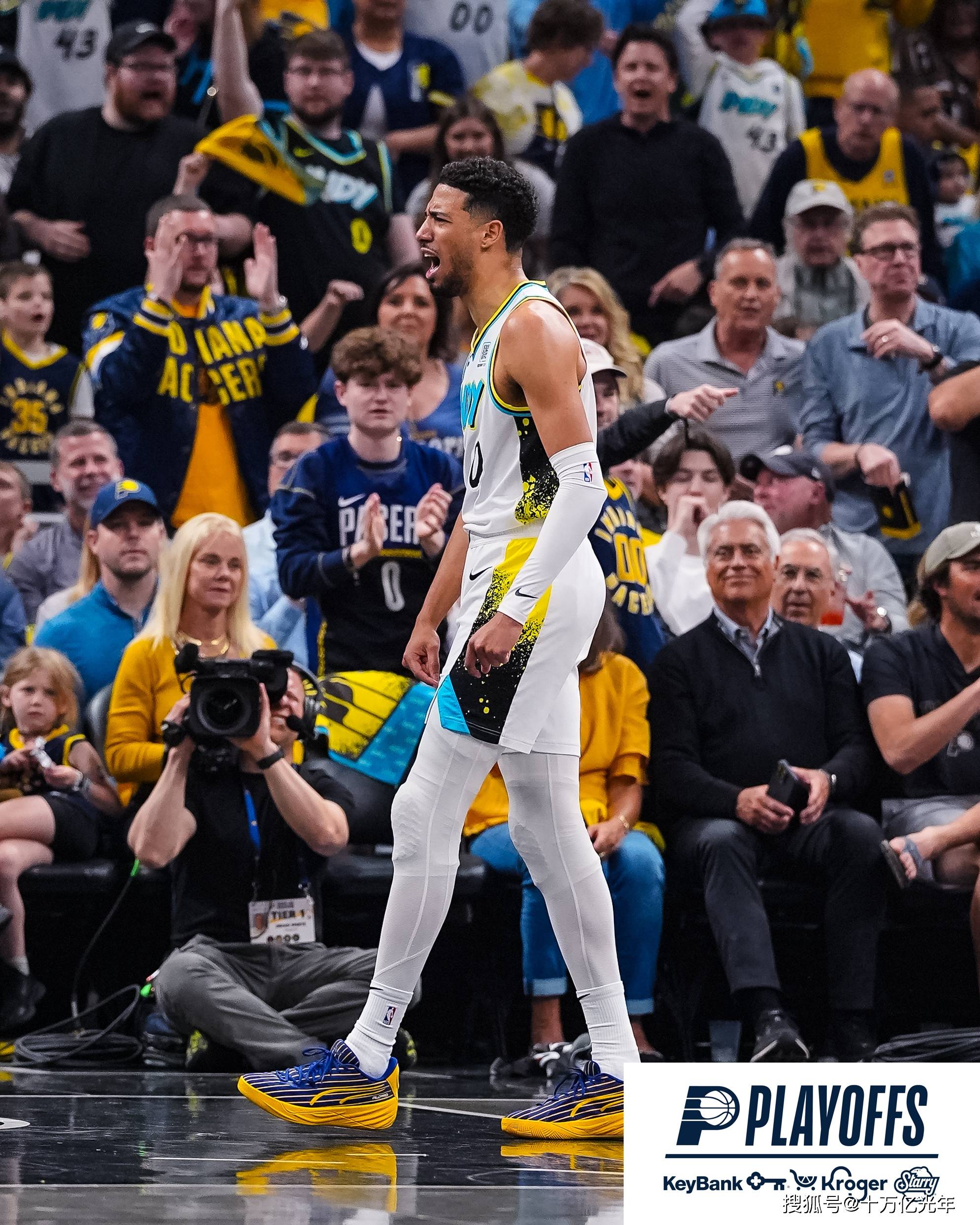 九游- 西亚卡姆迎来十二赛季出色发挥，雄鹿观众热烈欢呼！引发球迷热议