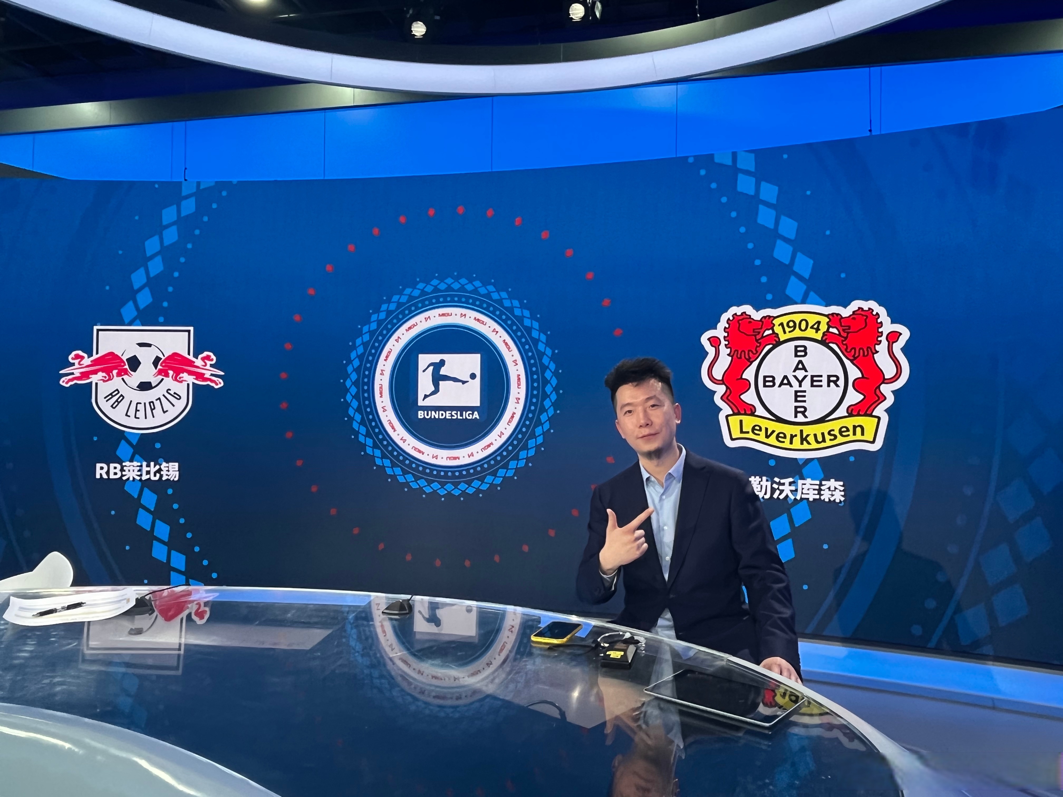 九游娱乐- 勒沃库森主教练阿隆索简介 